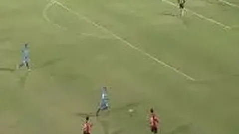 伊能静之子再秀女装扮相，银发飘飘似优雅天使