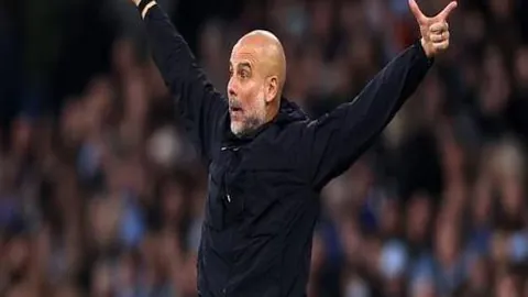 武汉卓尔与石家庄永昌难分伯仲，中超保级战第19轮穆里奇与奥斯卡错失良机